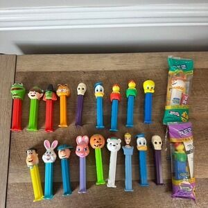 Disney and more Pez dispensers bundle